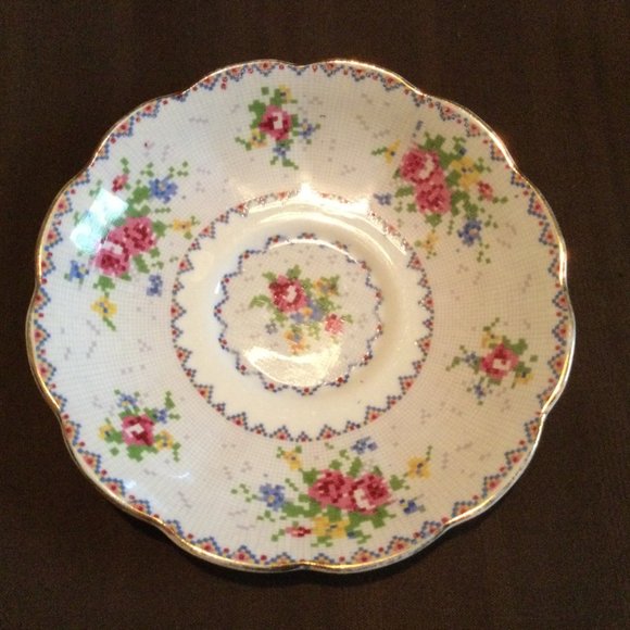 Royal Albert saucer and cup petit point bone china made in England - Picture 6 of 8